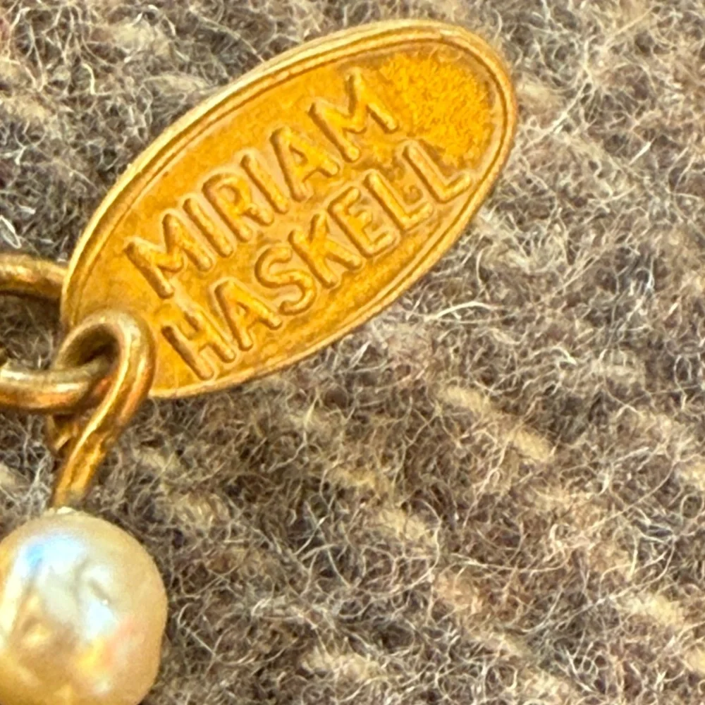 Vintage Miriam Haskell Gold Pearl Beaded Pendant Necklace